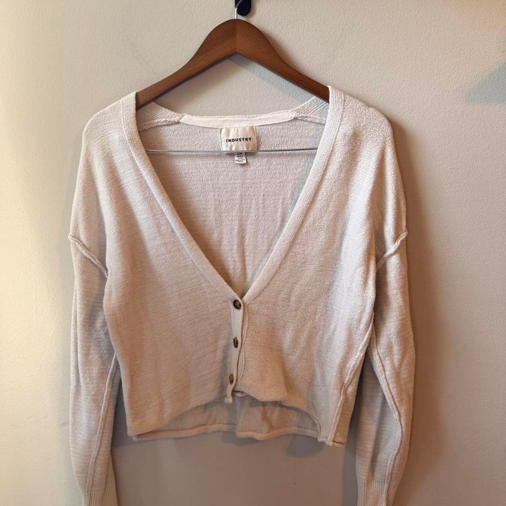 Industry cream/white cropped cardigan in a S #cropped #knitwear